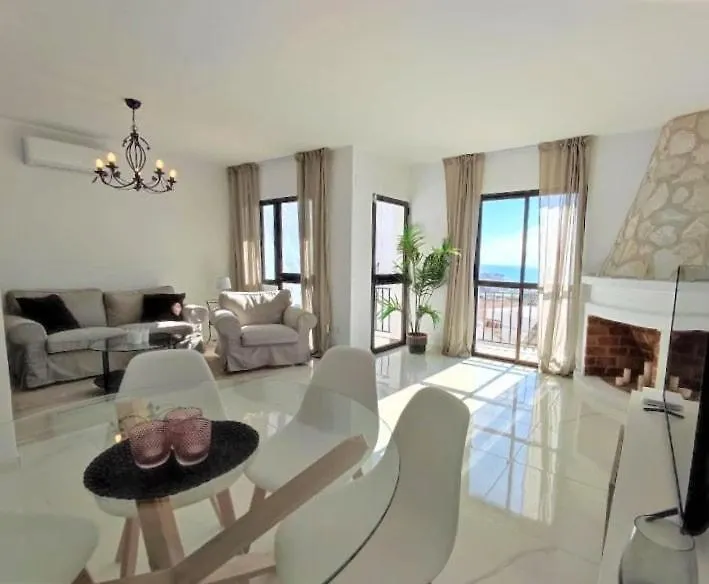 بيت للعطل Beautiful 4 Bedroom Town House In Punta Lara نيرخا