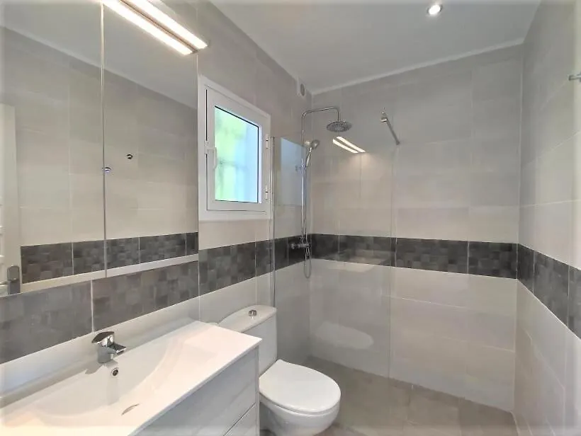 度假居 Beautiful 4 Bedroom Town House In Punta Lara 内尔哈 西班牙