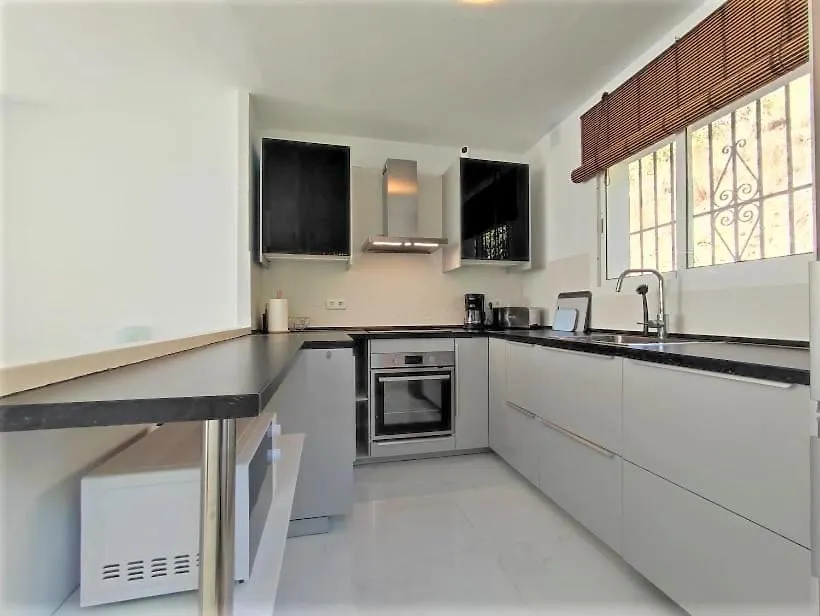 Beautiful 4 Bedroom Town House In Punta Lara 内尔哈 西班牙
